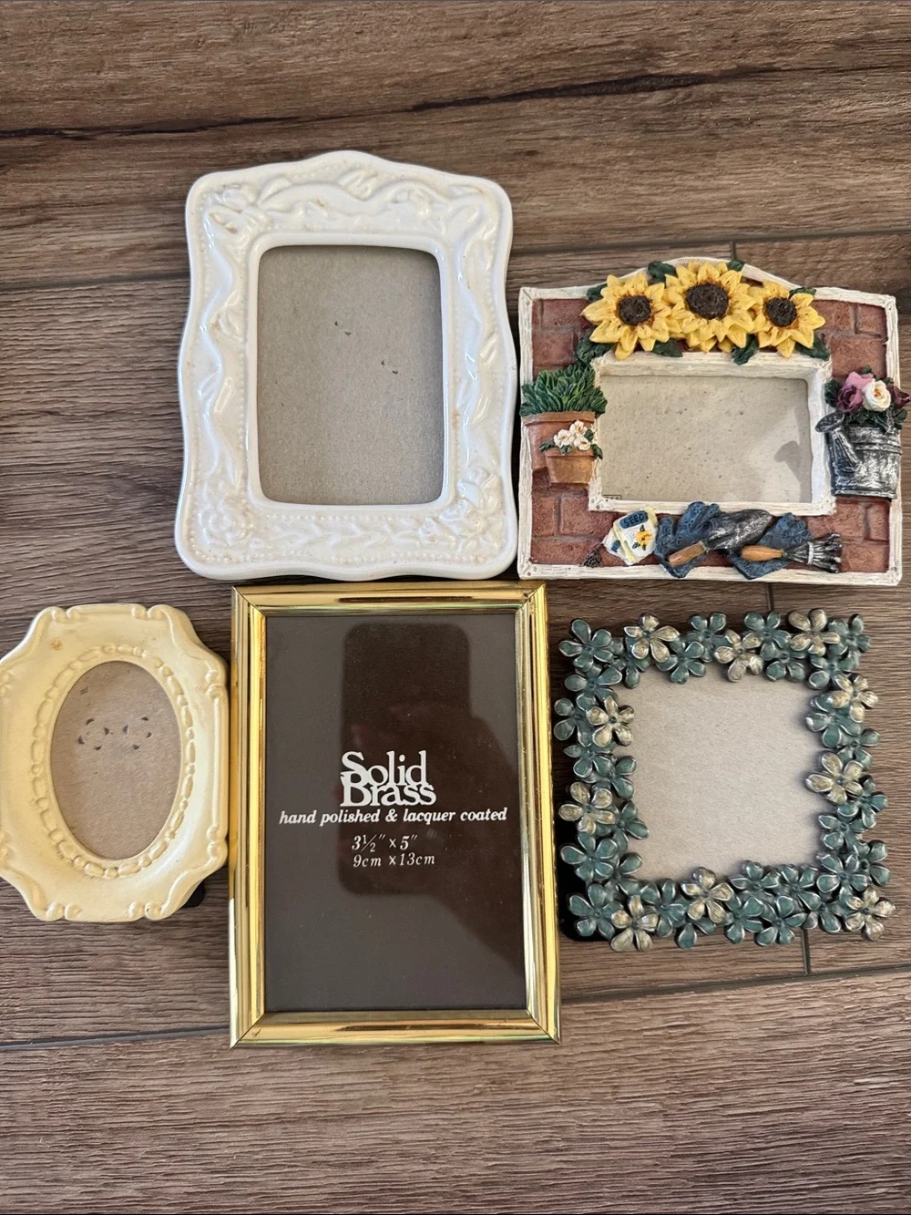 Decorative Picture Frames Vintage and new! Assorted smaller sizes.